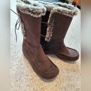 Brown Fur-Lined Women's Boots
